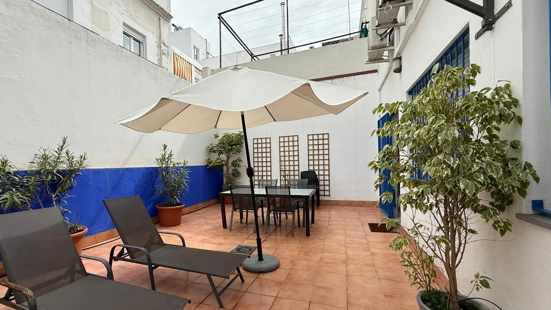 Apto T Patio Sevillano - Garaje Privado